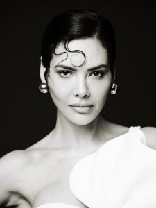 Esha Gupta Short Hair Era: Stunning Looks, Photos & Style Breakdown 36 Esha Gupta Short Hair Era: Stunning Looks, Photos & Style Breakdown