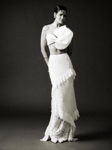 Esha Gupta Short Hair Era: Stunning Looks, Photos & Style Breakdown 37 Esha Gupta Short Hair Era: Stunning Looks, Photos & Style Breakdown