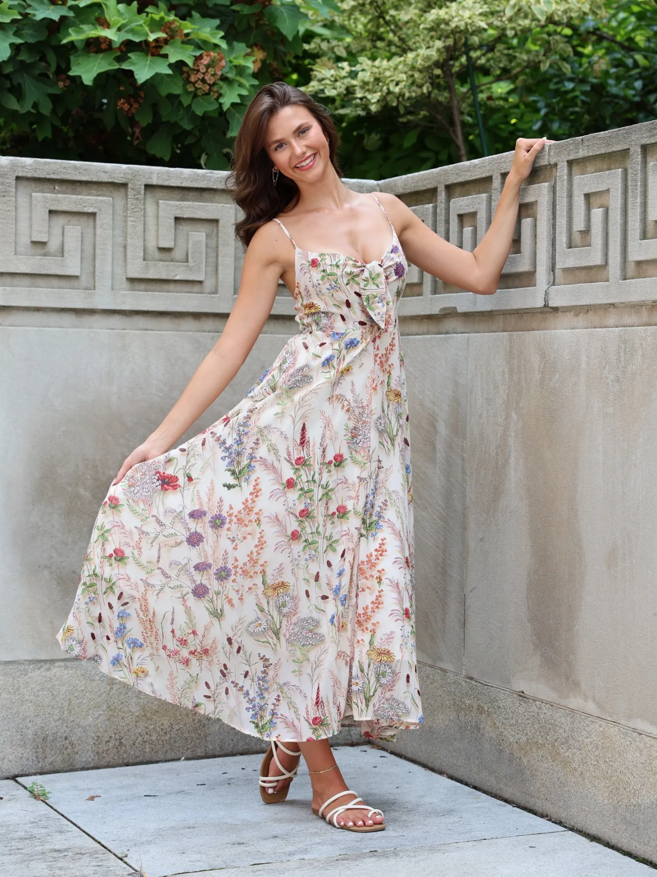 Elyse Hofer Models a Cream Floral Dress for Retro Stage – August 2026