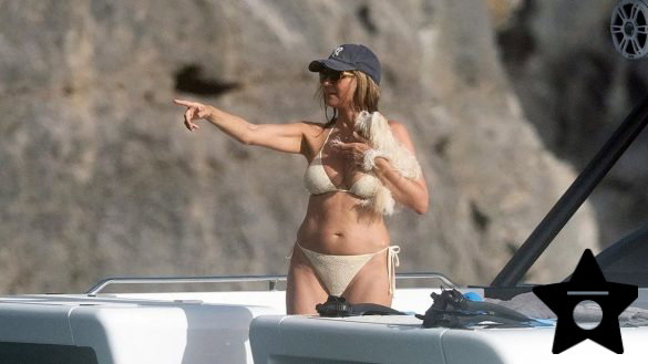 heidi-and-leni-klum-in-bikinis-at-a-boat-in-st.-barths-july-2026-3 Heidi Klum and Leni Klum in Bikinis at a Boat in St. Barths, July 2026