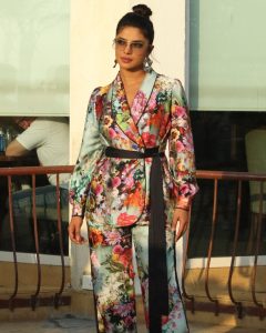 Priyanka Chopra Jonas Looks Effortlessly Glamorous in Vibrant Floral Wrap Outfit 26 Priyanka Chopra Jonas Looks Effortlessly Glamorous in Vibrant Floral Wrap Outfit
