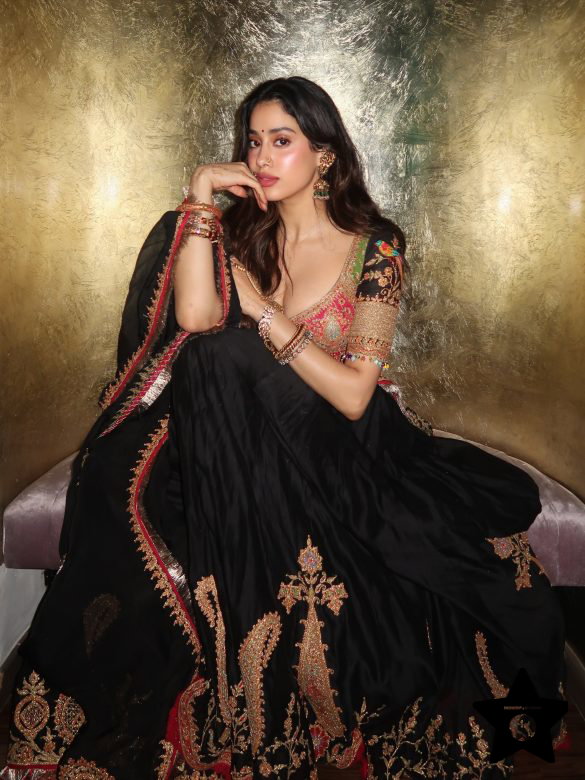 Janhvi Kapoor in Classic Mandala Saree