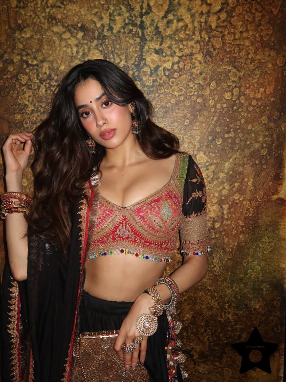 Janhvi Kapoor in Classic Mandala Saree