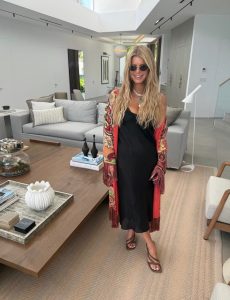 Catching Rays: Jessica Simpson’s Retro Summer Style in Turks and Caicos 33 Catching Rays: Jessica Simpson’s Retro Summer Style in Turks and Caicos