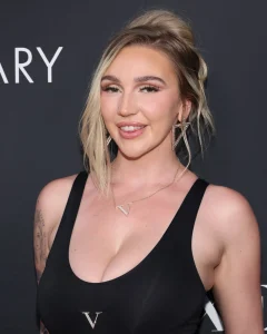 Kendra Sunderland Wears a Black Bodysuit at Vixen 10th Anniversary Event 25 Kendra Sunderland Wears a Black Bodysuit at Vixen 10th Anniversary Event