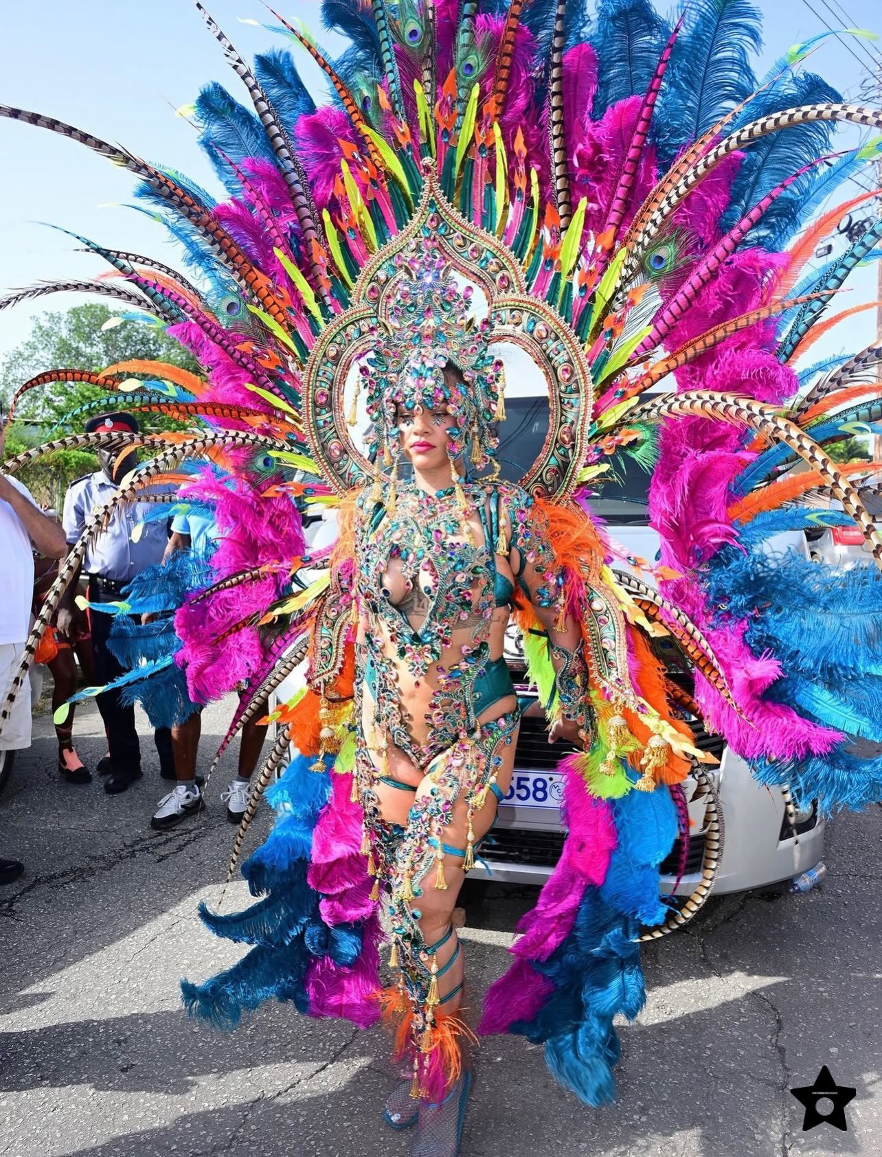 lislopees_1785875527_3956532883902172102_8436337408 Rihanna’s Carnival Nipslip Show: Big Boobs Spotlight in Barbados