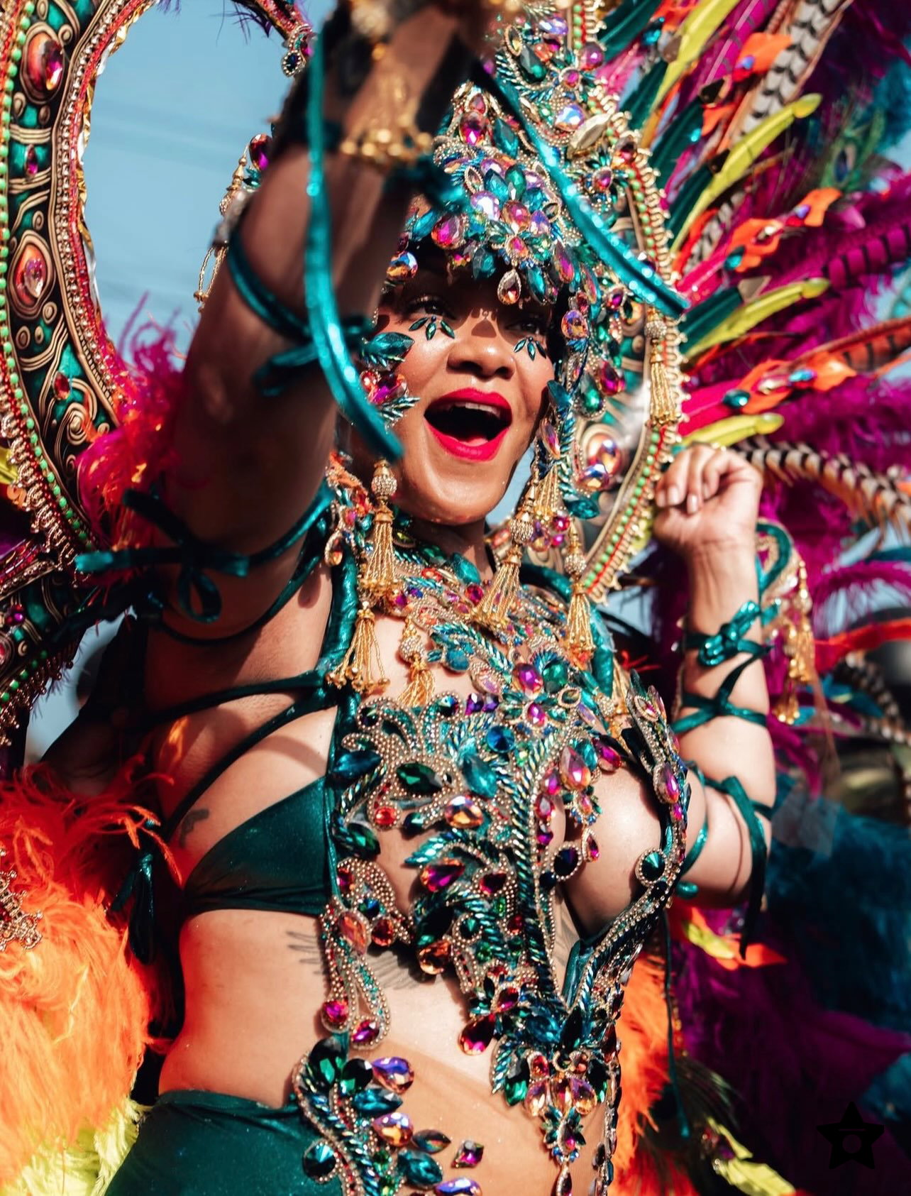 lislopees_1785875527_3956532884749670143_8436337408 Rihanna’s Carnival Nipslip Show: Big Boobs Spotlight in Barbados
