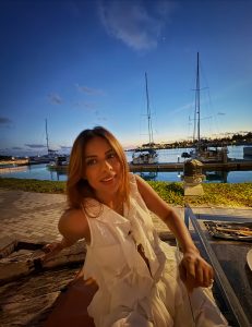 Nia Sharma’s Maldives Vacation Dump Is the Ultimate Moodboard for Luxury, Sunsets and Seafood 31 Nia Sharma’s Maldives Vacation Dump Is the Ultimate Moodboard for Luxury, Sunsets and Seafood