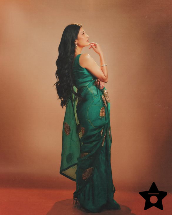 shrutzhaasan_1785649472_3954636469947512939_490297128 Shruti Haasan Proves That Classic Sarees Can Feel Fresh, Powerful and Trend-Forward