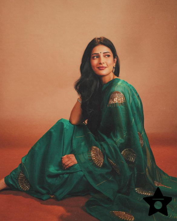 shrutzhaasan_1785649472_3954636494064601255_490297128 Shruti Haasan Proves That Classic Sarees Can Feel Fresh, Powerful and Trend-Forward