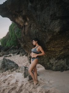 Simran Kaur Brings Sporty Resort Style to a Bold Coastal Fashion Moment 23 Simran Kaur Brings Sporty Resort Style to a Bold Coastal Fashion Moment