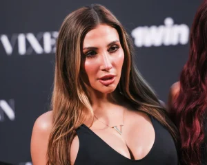Vanna Bardot Wears a Black Bodysuit at Vixen 10th Anniversary Event 31 Vanna Bardot Wears a Black Bodysuit at Vixen 10th Anniversary Event